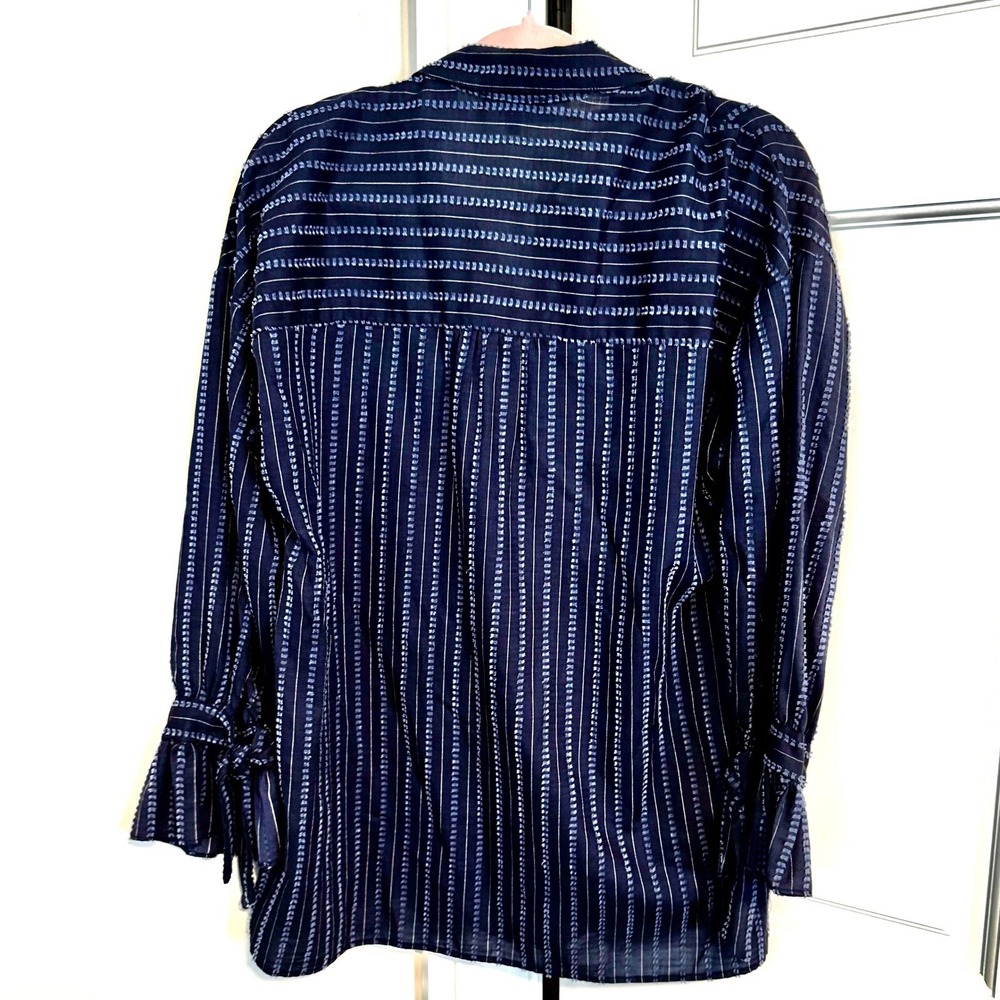 DREW Made in USA Navy Textured Stripe Blouse Size M Button Down Shirt - Picture 2 of 8